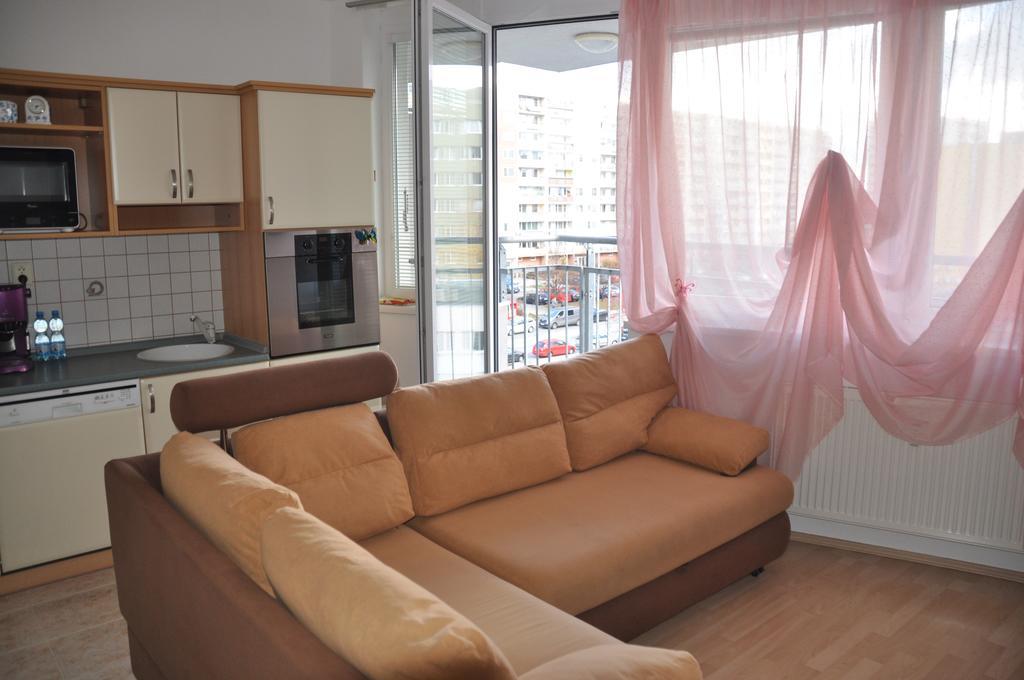 Studio Nove Butovice Apartment *