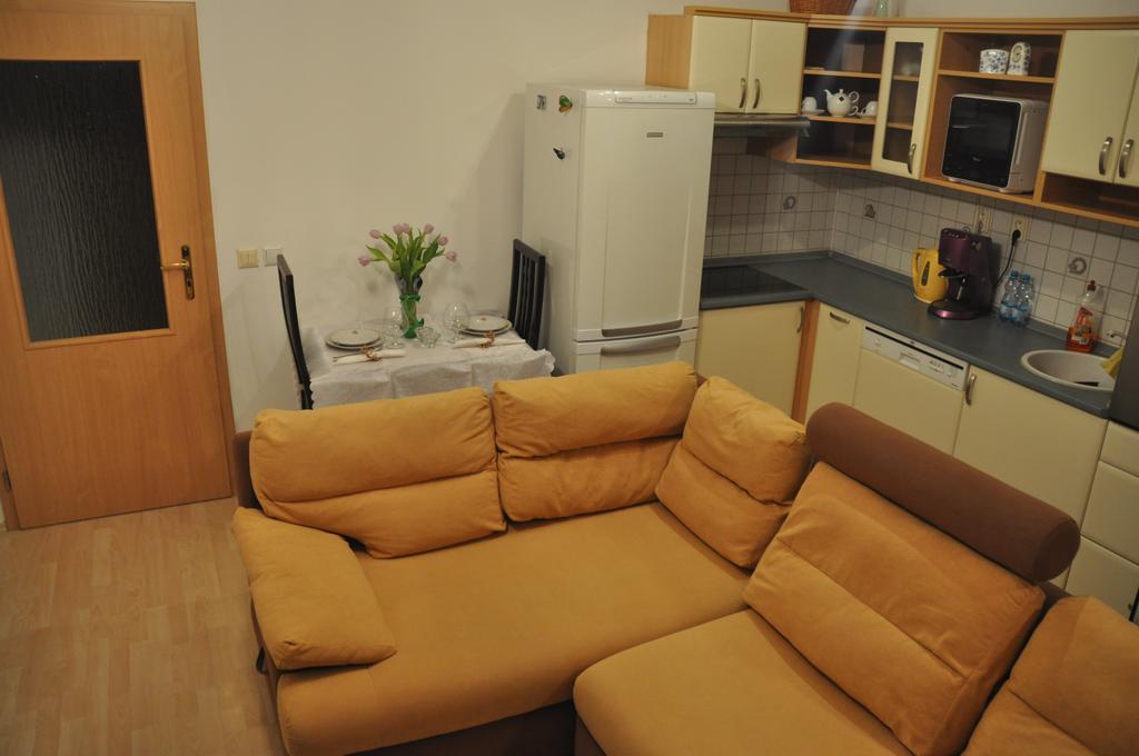 Apartment Studio Nove Butovice
